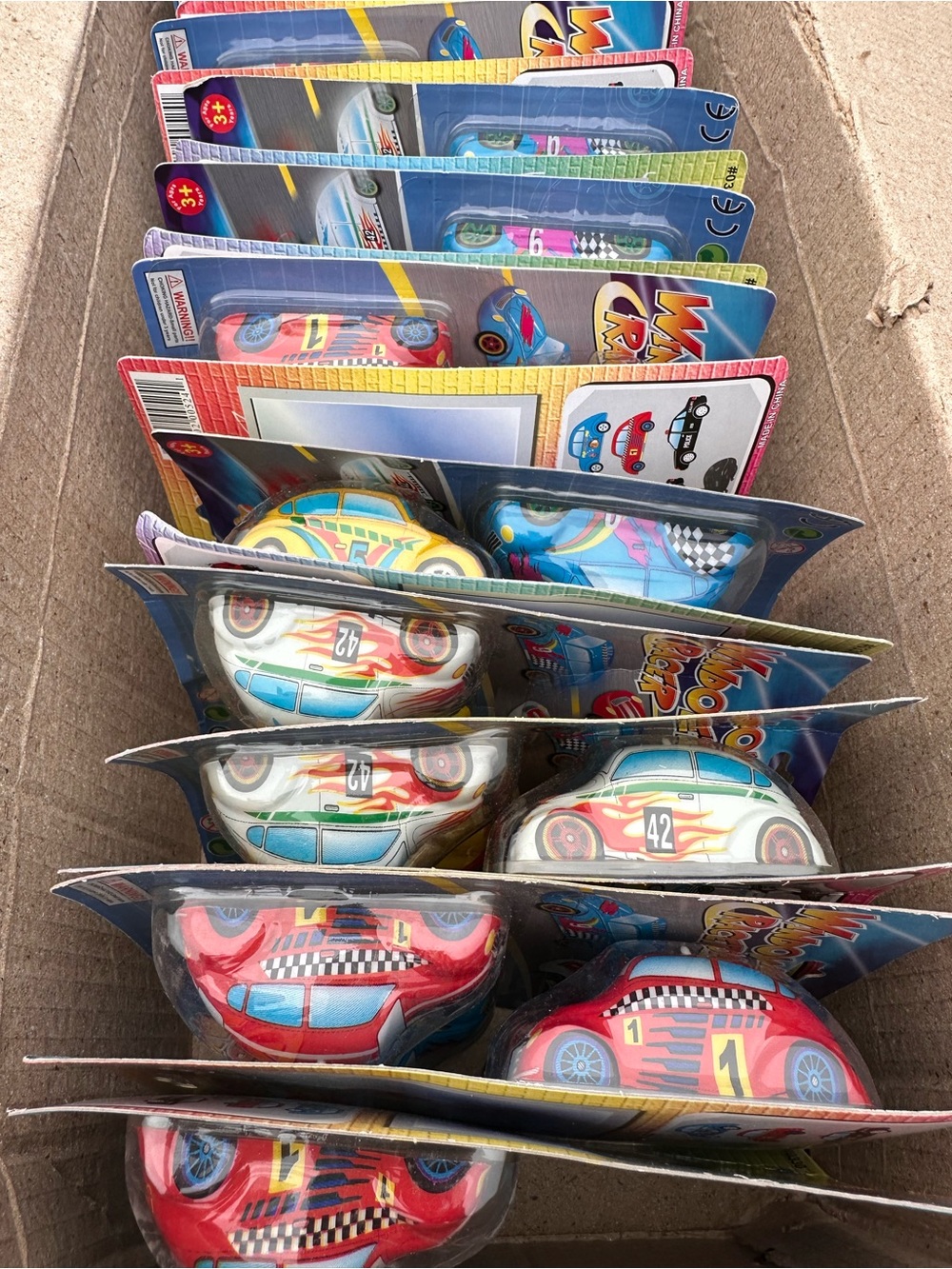 Window Racer Cars โ 3 Pack Random Colors ๐โจ - Picture 2 of 4